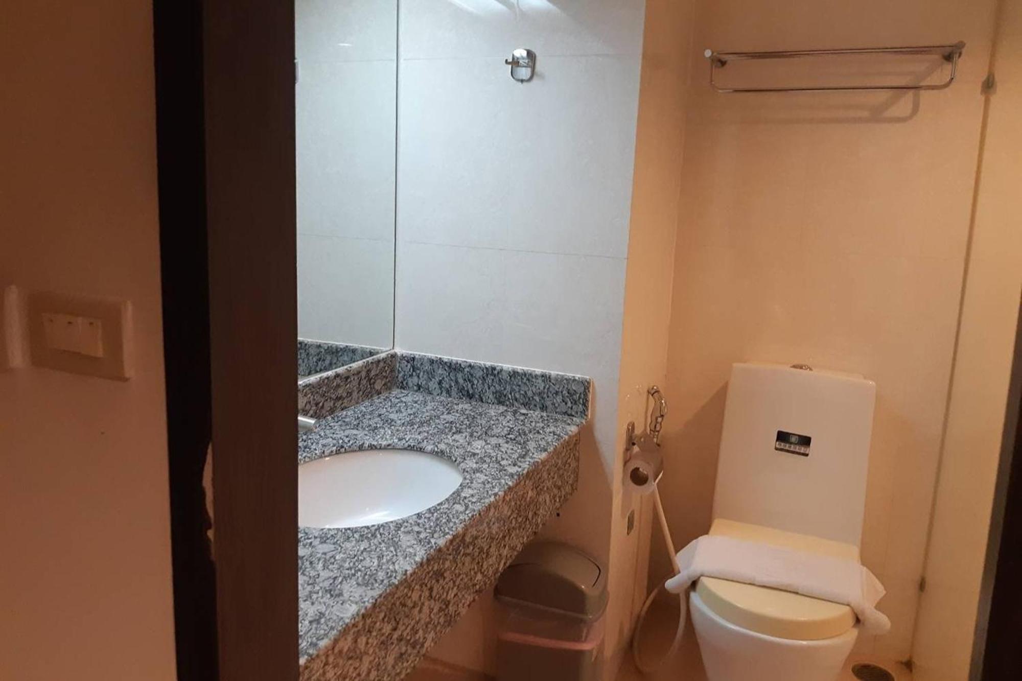 Suncity Hotel Паттая Екстер'єр фото