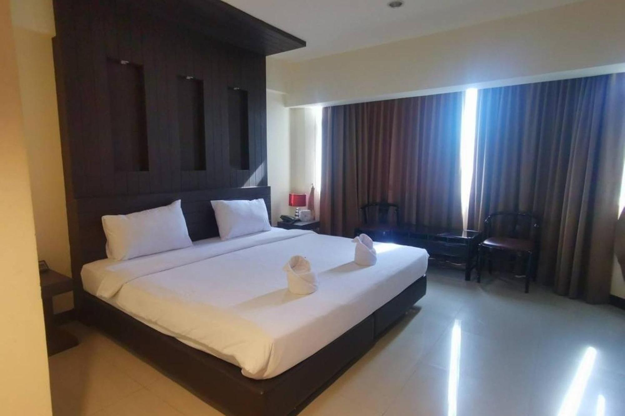Suncity Hotel Паттая Екстер'єр фото