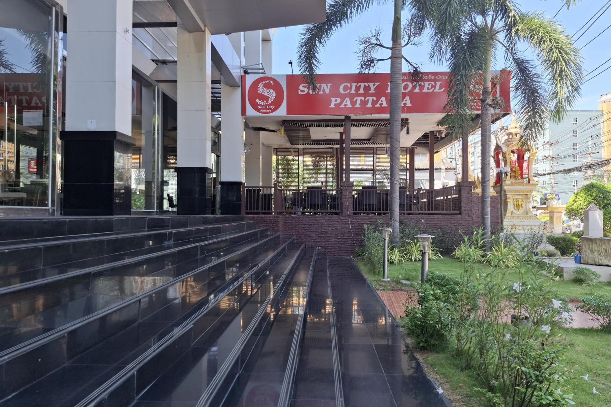 Suncity Hotel Паттая Екстер'єр фото